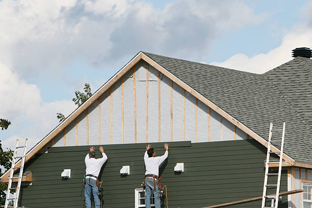 Professional Siding technician working in Williamstown, NJ